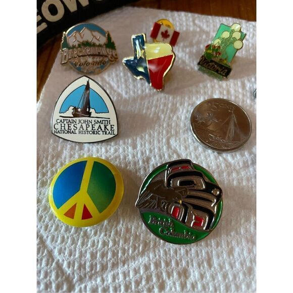 Geocaching Lanyard and Assorted Pens - Picture 4 of 6